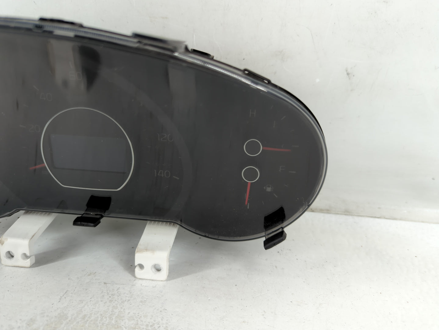 2014-2015 Kia Soul Instrument Cluster Speedometer Gauges P/N:94006-B2510 Fits Fits 2014 2015 OEM Used Auto Parts - Oemusedau