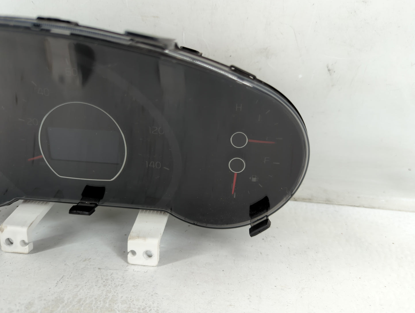 2014-2015 Kia Soul Instrument Cluster Speedometer Gauges P/N:94006-B2510 Fits Fits 2014 2015 OEM Used Auto Parts - Oemusedau