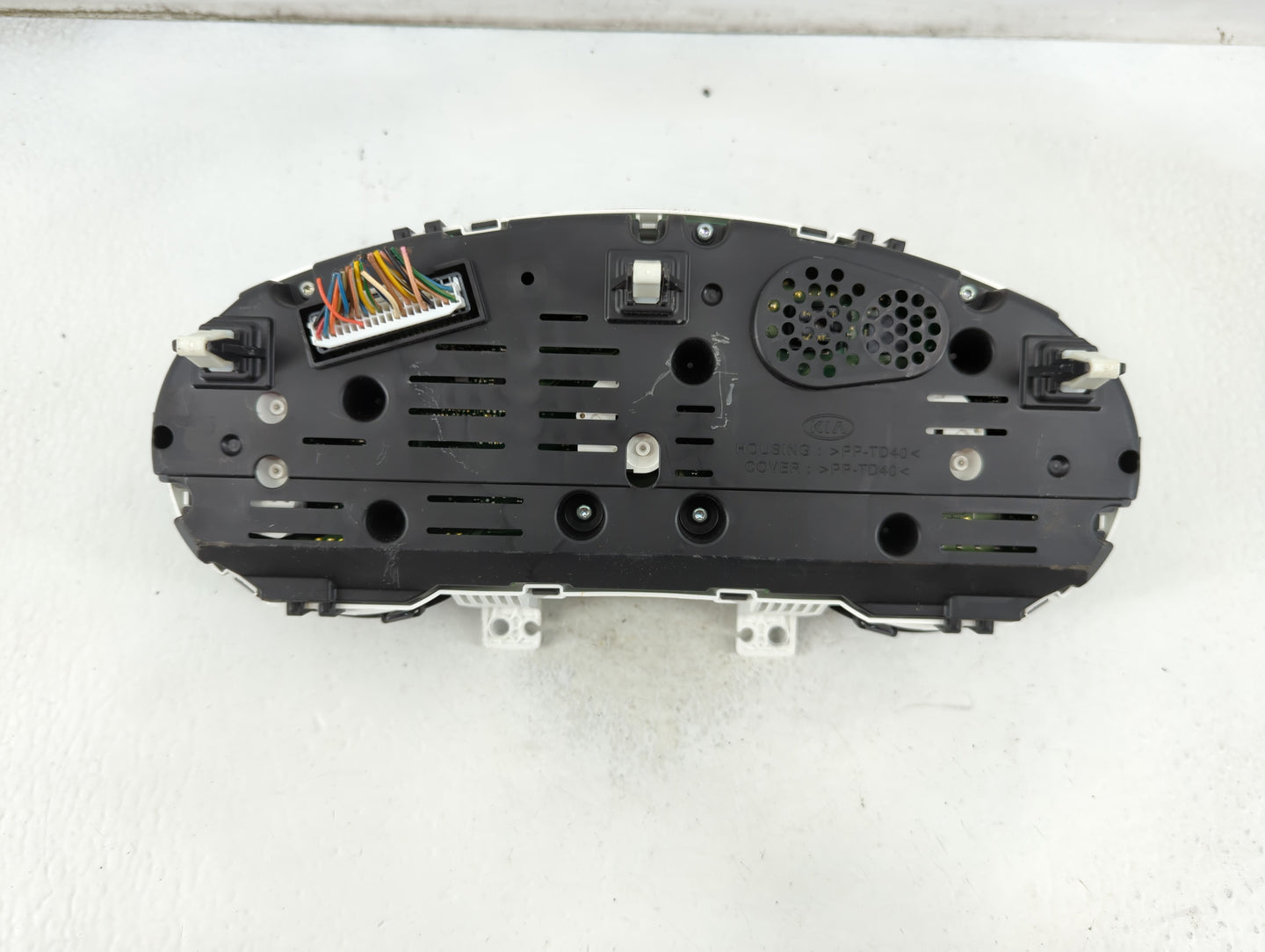 2014-2015 Kia Soul Instrument Cluster Speedometer Gauges P/N:94006-B2510 Fits Fits 2014 2015 OEM Used Auto Parts - Oemusedau