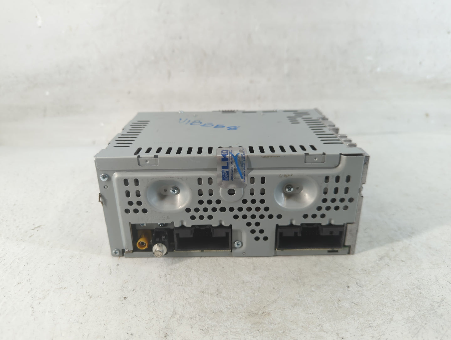 2014-2016 Kia Soul Radio AM FM Cd Player Receiver Replacement P/N:DG1T-19C107-MD Fits Fits 2014 2015 2016 OEM Used Auto Part