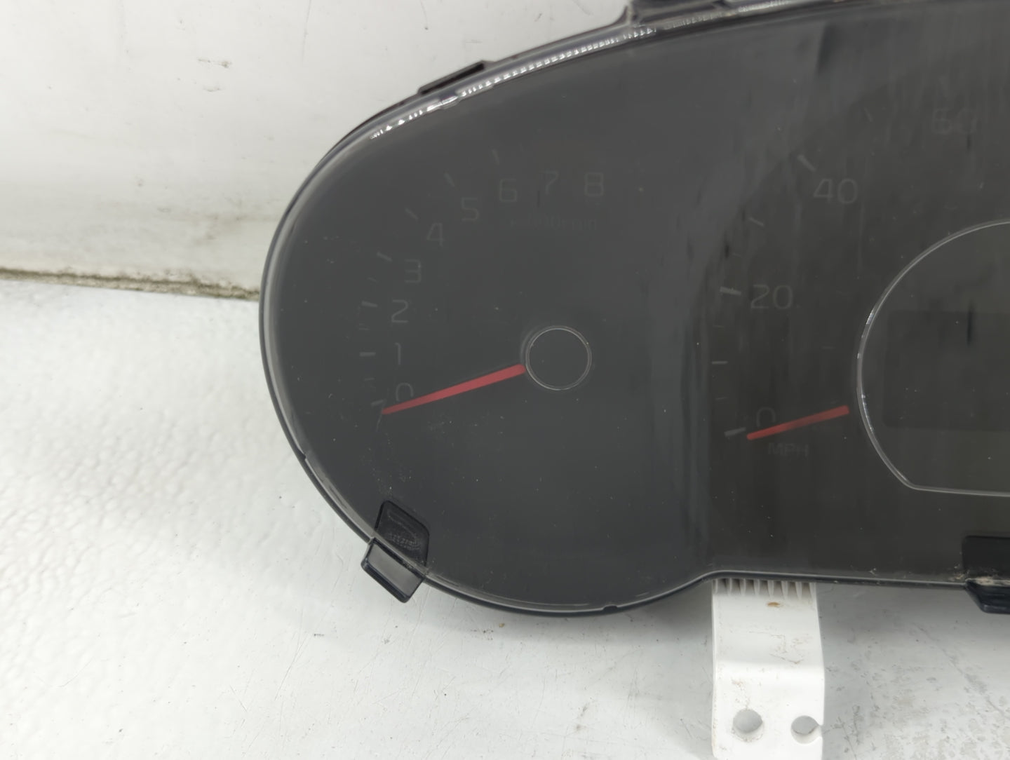 2014-2015 Kia Soul Instrument Cluster Speedometer Gauges P/N:94006-B2510 Fits Fits 2014 2015 OEM Used Auto Parts - Oemusedau