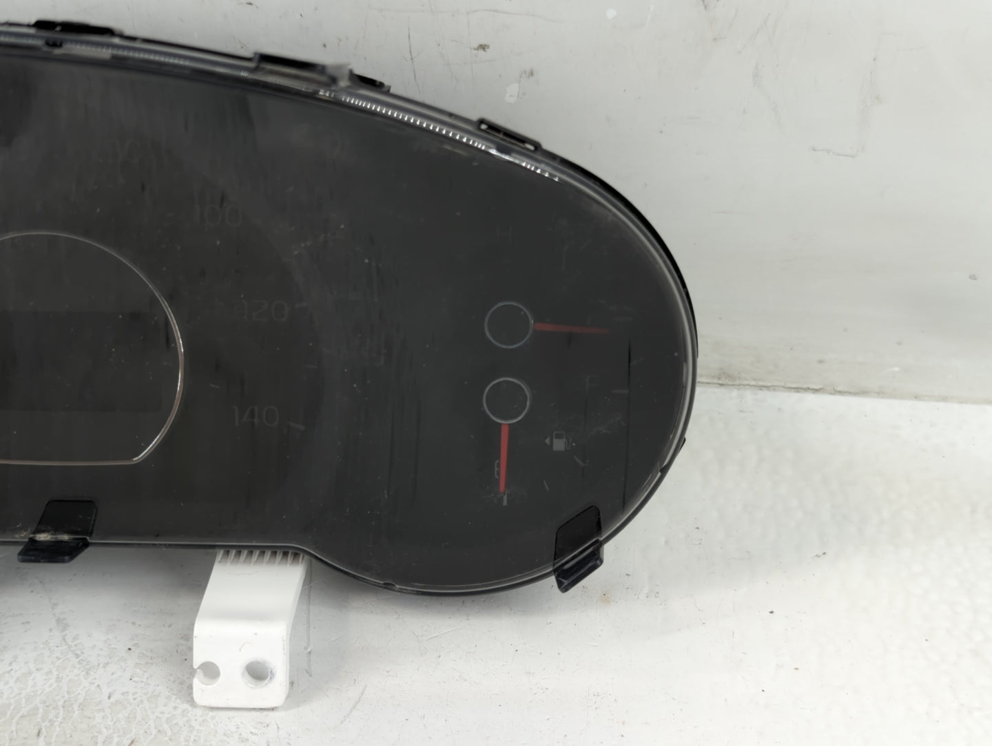 2014-2015 Kia Soul Instrument Cluster Speedometer Gauges P/N:94006-B2510 Fits Fits 2014 2015 OEM Used Auto Parts - Oemusedau
