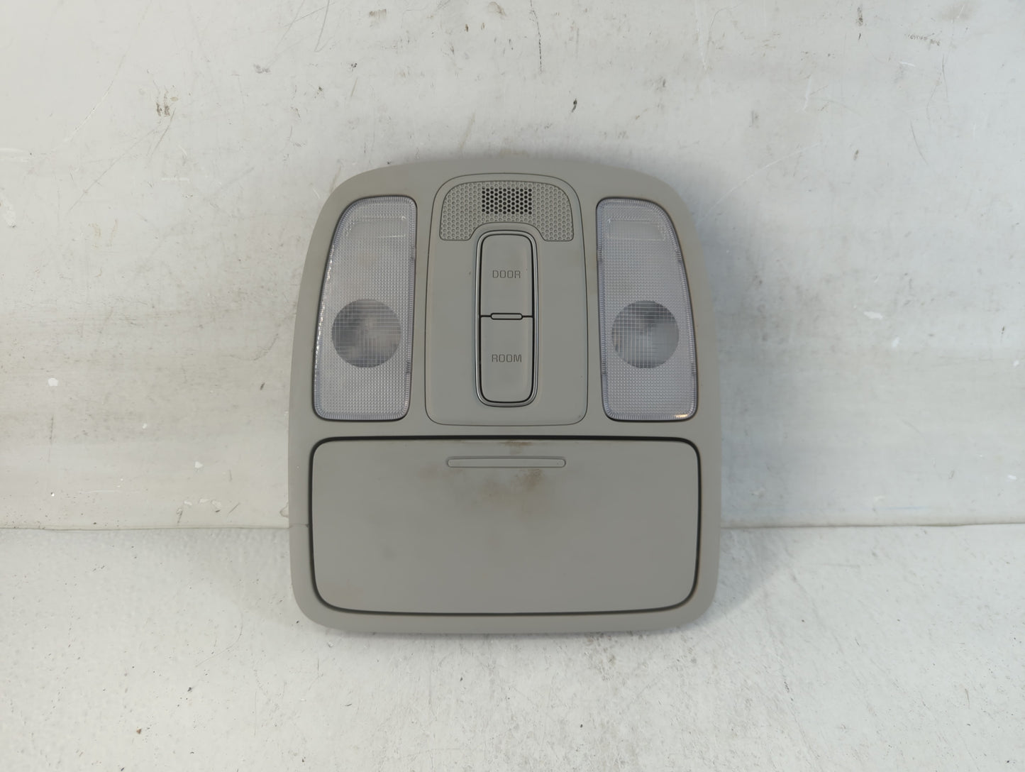 2014-2019 Kia Soul Overhead Roof Console 918638 - Oemusedautoparts1.com