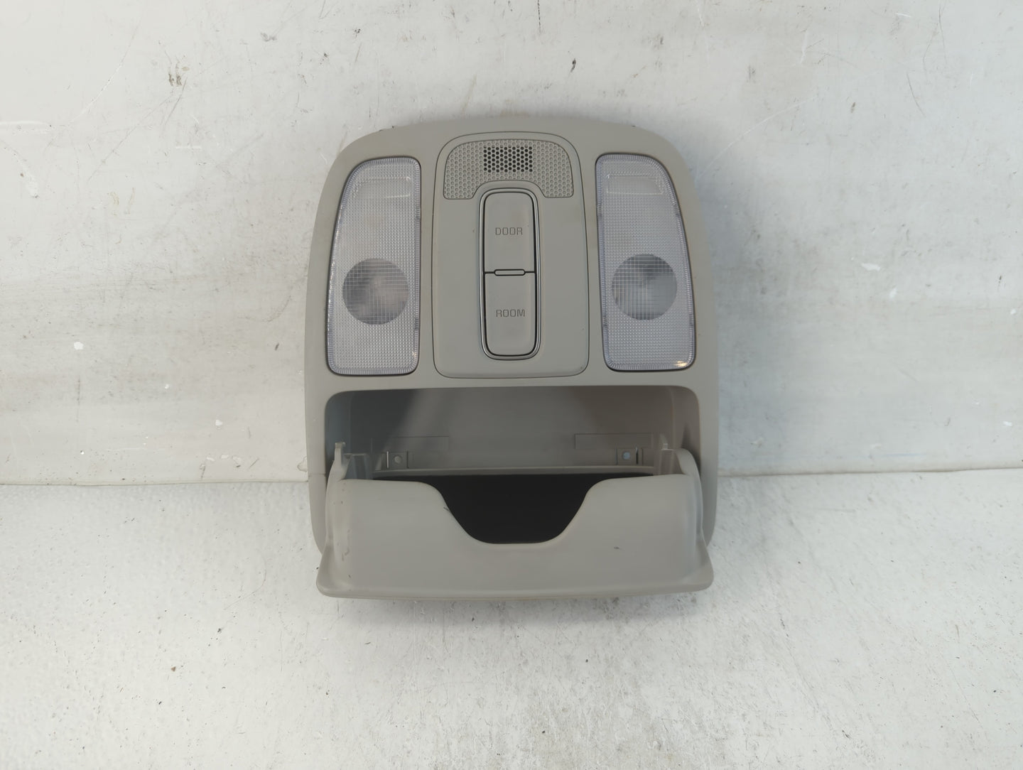 2014-2019 Kia Soul Overhead Roof Console 918638 - Oemusedautoparts1.com