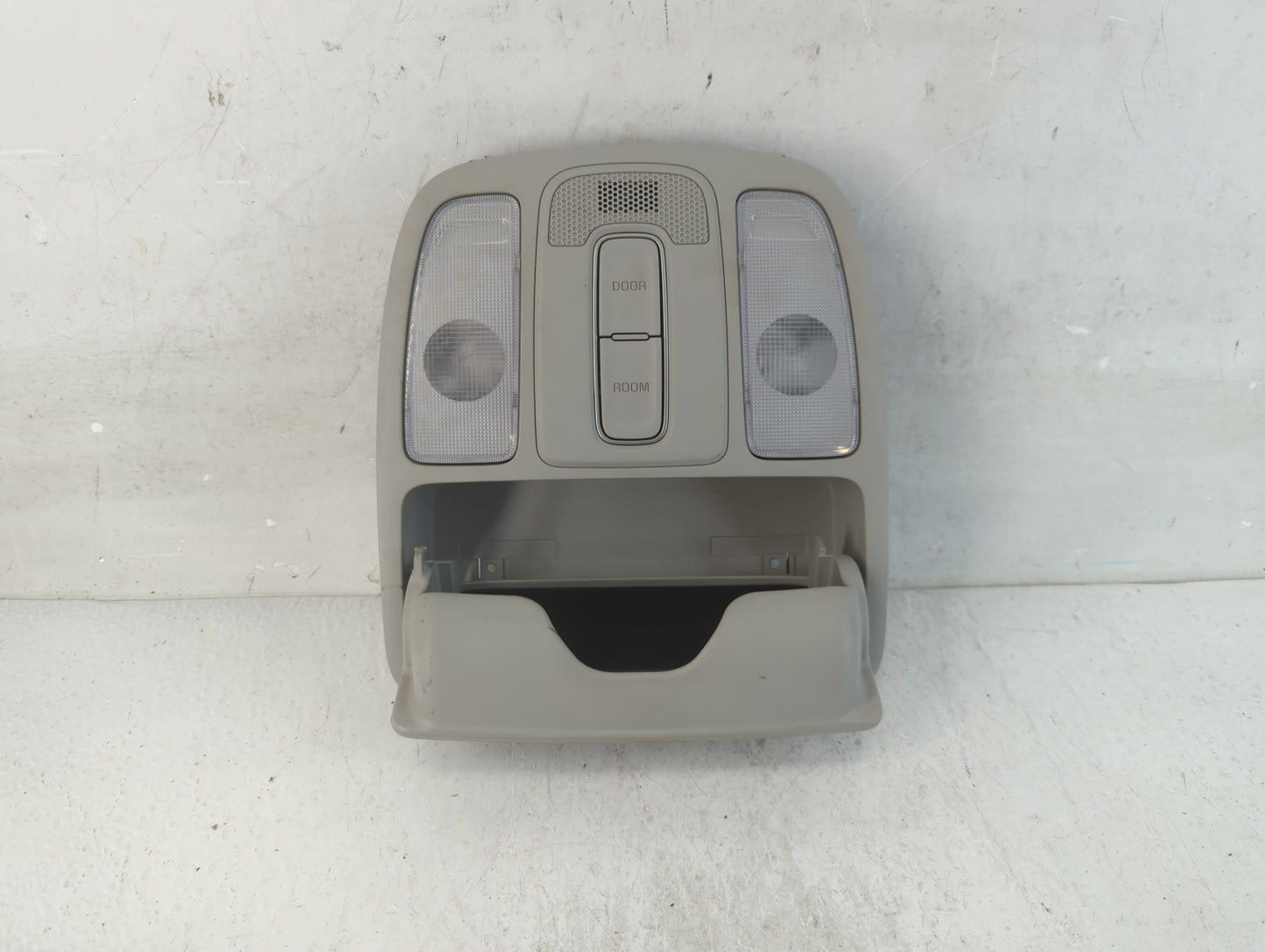 2014-2019 Kia Soul Overhead Roof Console 918638 - Oemusedautoparts1.com