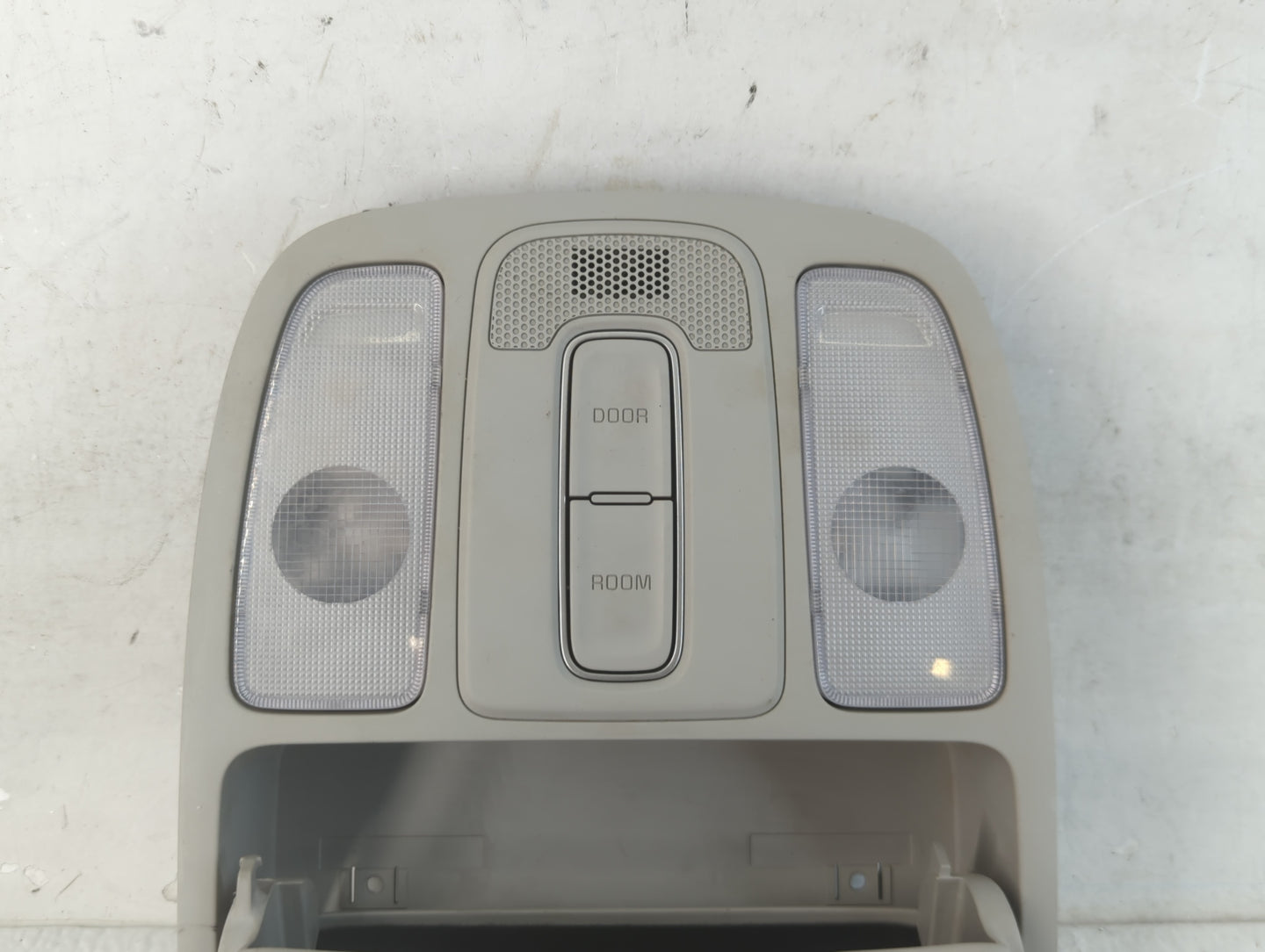 2014-2019 Kia Soul Overhead Roof Console 918638 - Oemusedautoparts1.com
