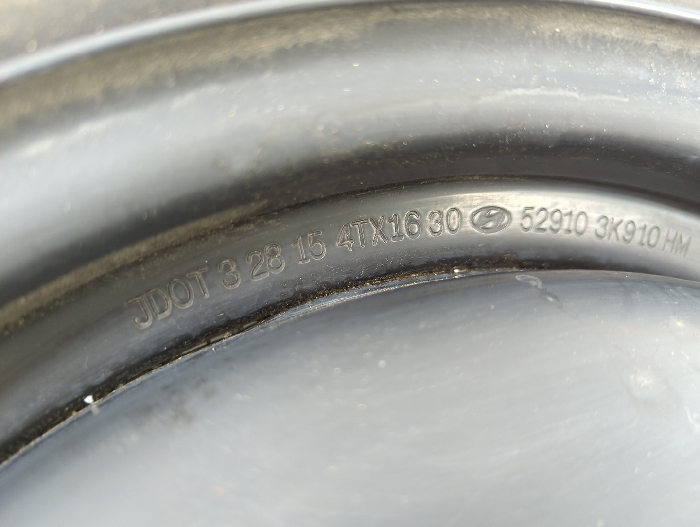 2006-2016 Kia Sportage Spare Donut Tire Wheel Rim Oem - Oemusedautoparts1.com