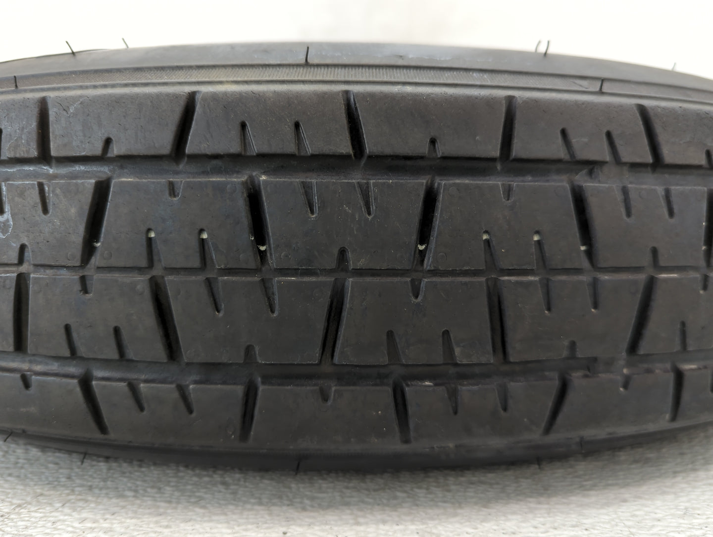2006-2016 Kia Sportage Spare Donut Tire Wheel Rim Oem - Oemusedautoparts1.com