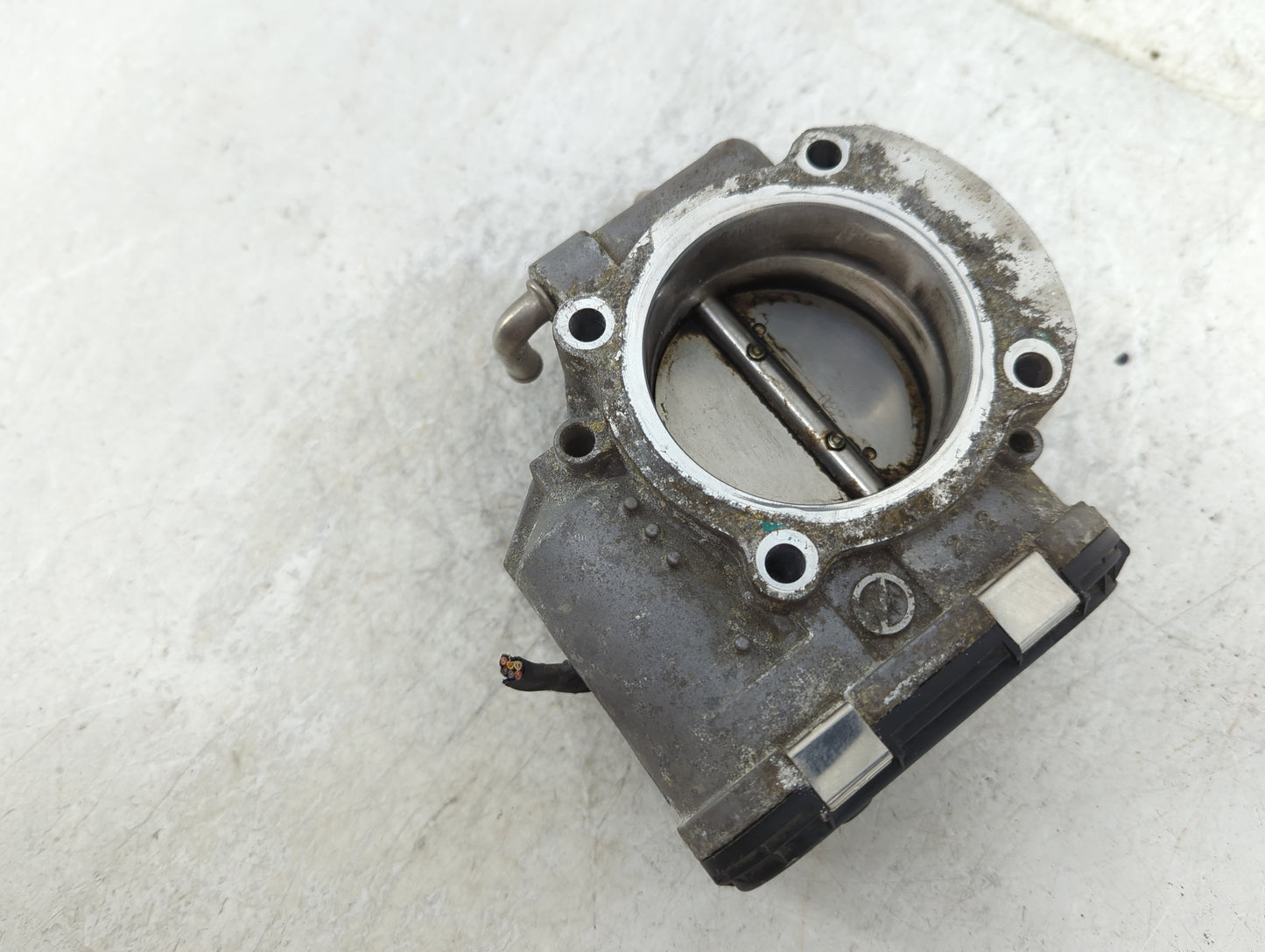2014-2016 Kia Sportage Throttle Body P/N:90 4501 0001 35100-2G700 Fits Fits 2011 2012 2013 2014 2015 2016 OEM Used Auto Part