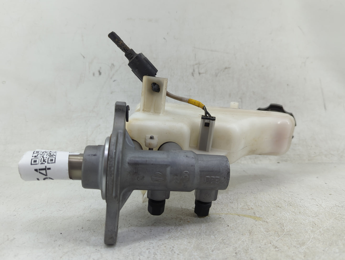 2011-2016 Kia Sportage Brake Master Cylinder - Oemusedautoparts1.com