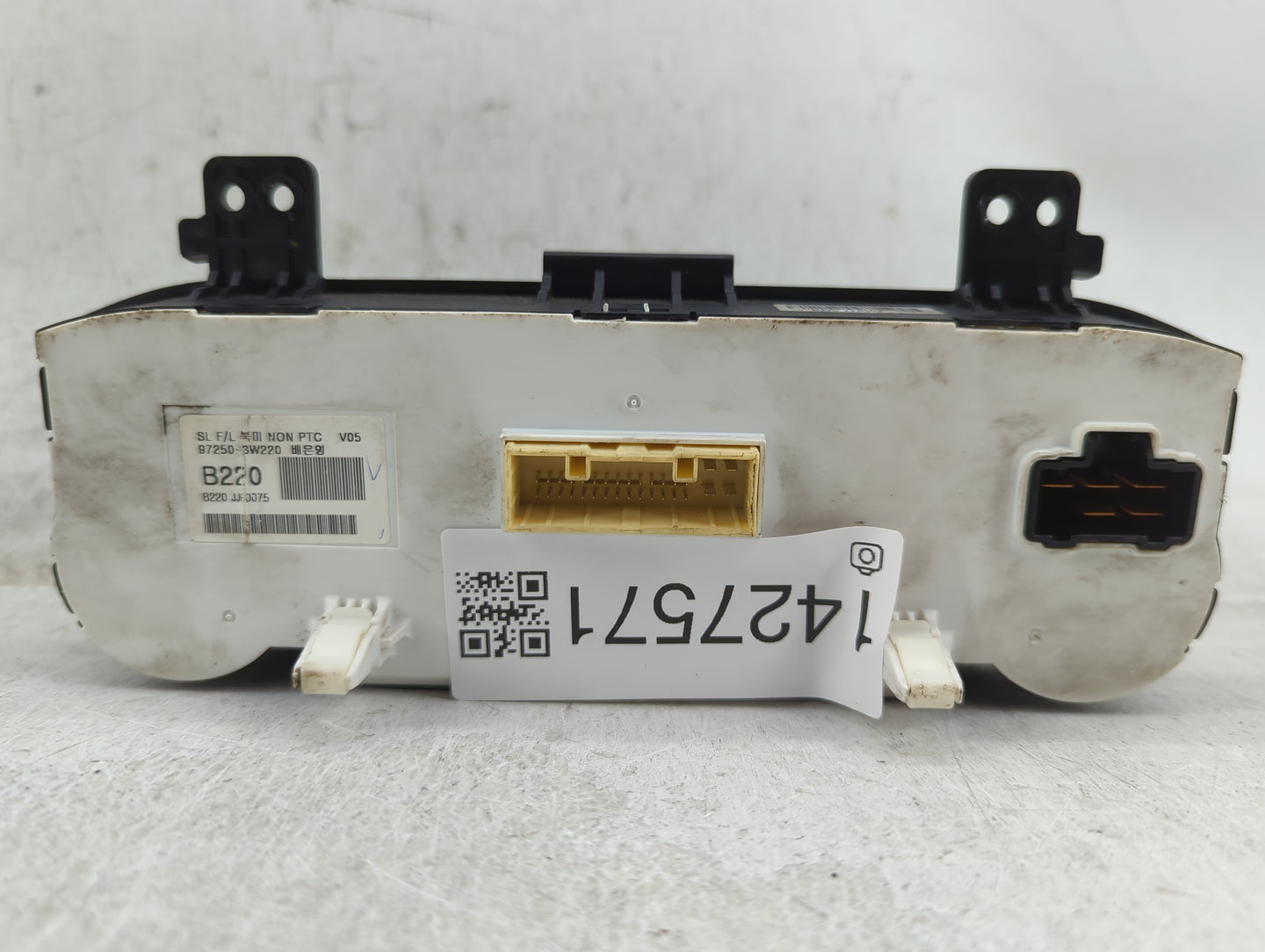 2014-2016 Kia Sportage Climate Control Module Temperature AC/Heater Replacement P/N:97250-3W220 Fits Fits 2014 2015 2016 OEM