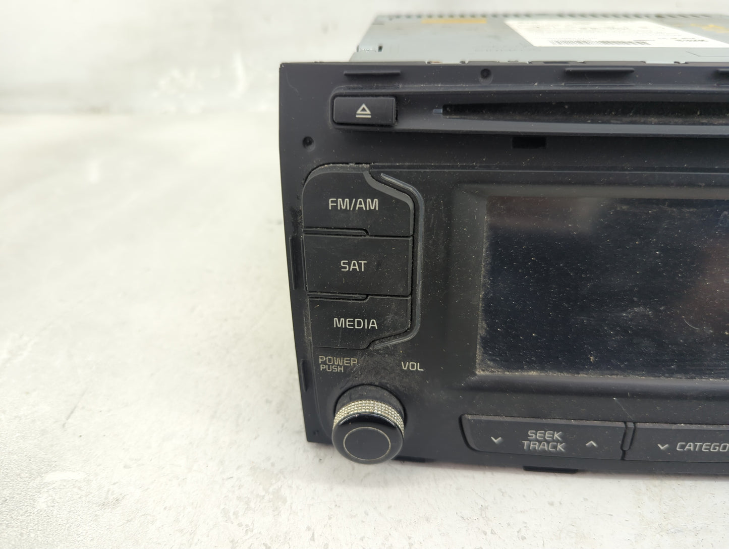2014-2016 Kia Sportage Radio AM FM Cd Player Receiver Replacement P/N:96190-3W910WK Fits Fits 2014 2015 2016 OEM Used Auto P