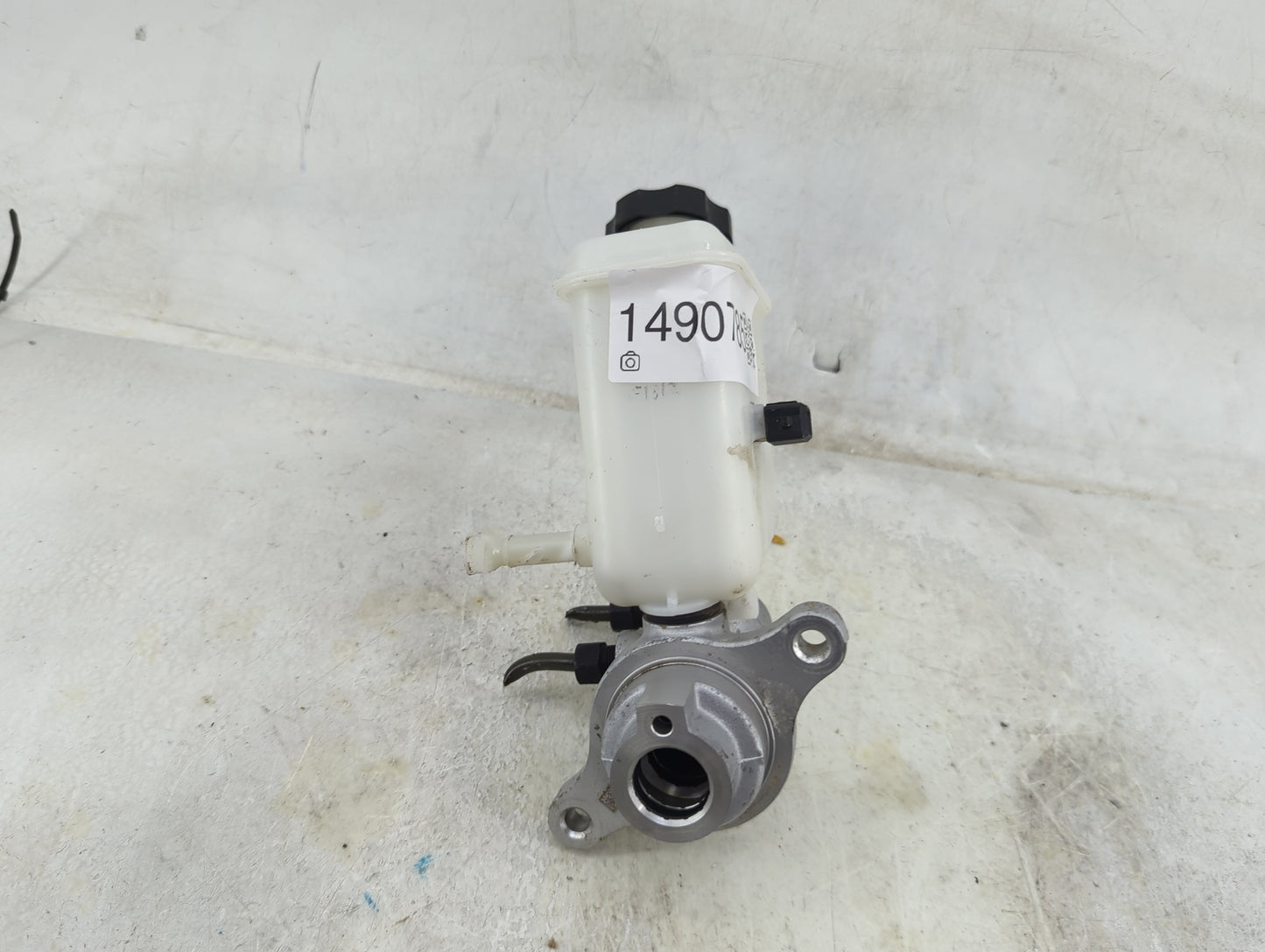2011-2016 Kia Sportage Brake Master Cylinder 1490785 - Oemusedautoparts1.com