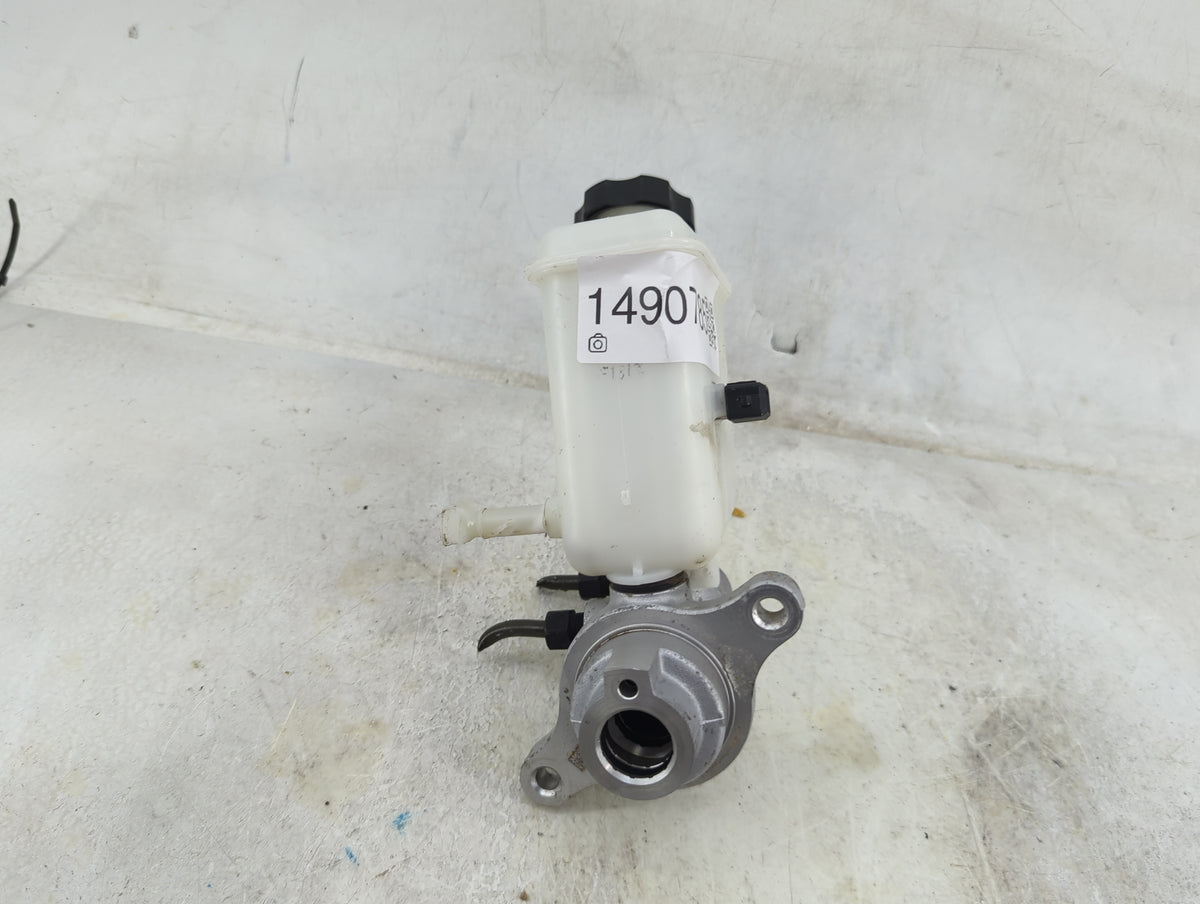 2011-2016 Kia Sportage Brake Master Cylinder 1490785 - Oemusedautoparts1.com