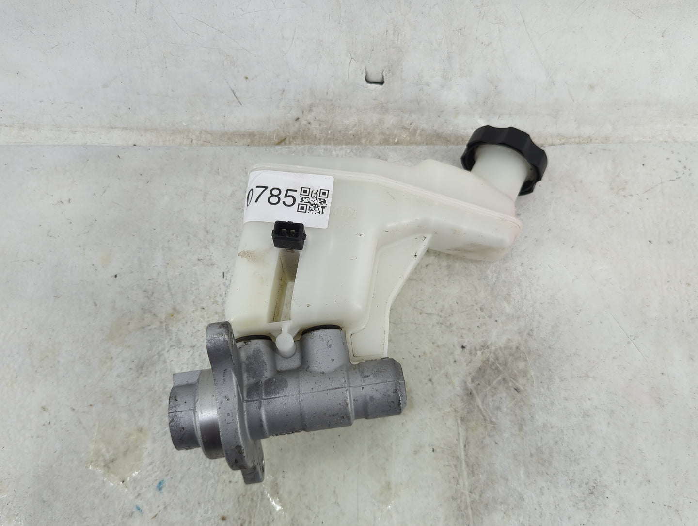 2011-2016 Kia Sportage Brake Master Cylinder 1490785 - Oemusedautoparts1.com