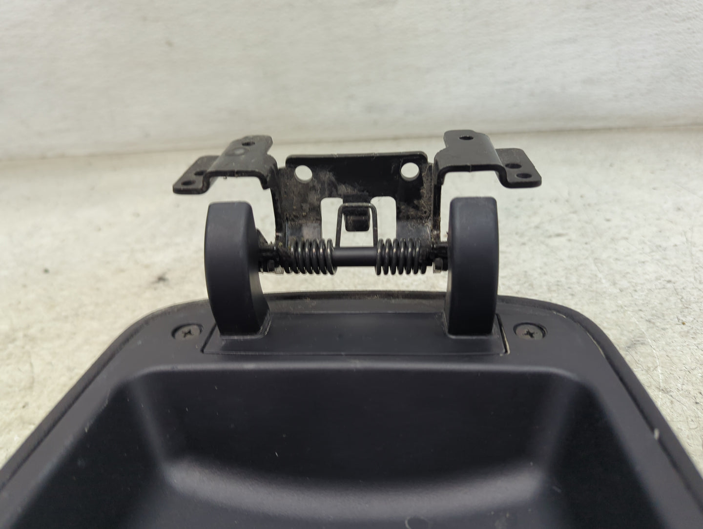 2015 Kia Sportage Center Console Armrest Cover Lid Fits OEM Used Auto Parts - Oemusedautoparts1.com
