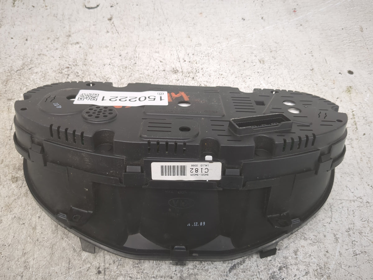 2014-2016 Kia Sportage Instrument Cluster Speedometer Gauges P/N:94021-3W025 Miles: Fits Fits 2014 2015 2016 OEM Used Auto P