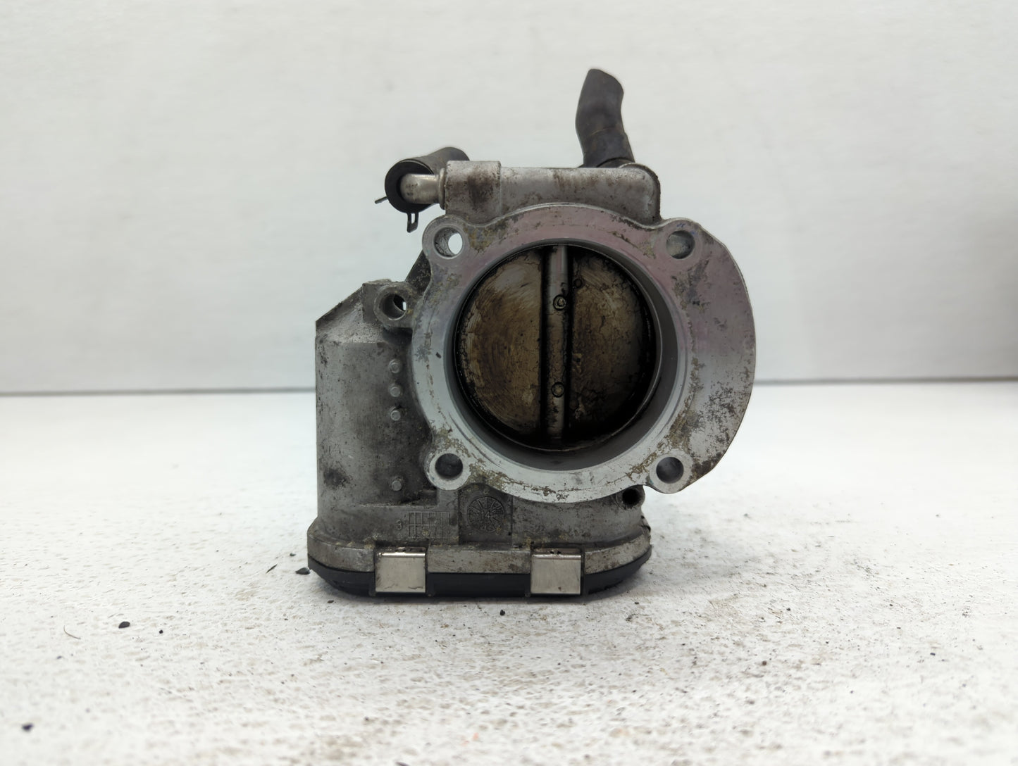2014-2016 Kia Sportage Throttle Body P/N:35100-2G700 Fits Fits 2011 2012 2013 2014 2015 2016 OEM Used Auto Parts - Oemusedau