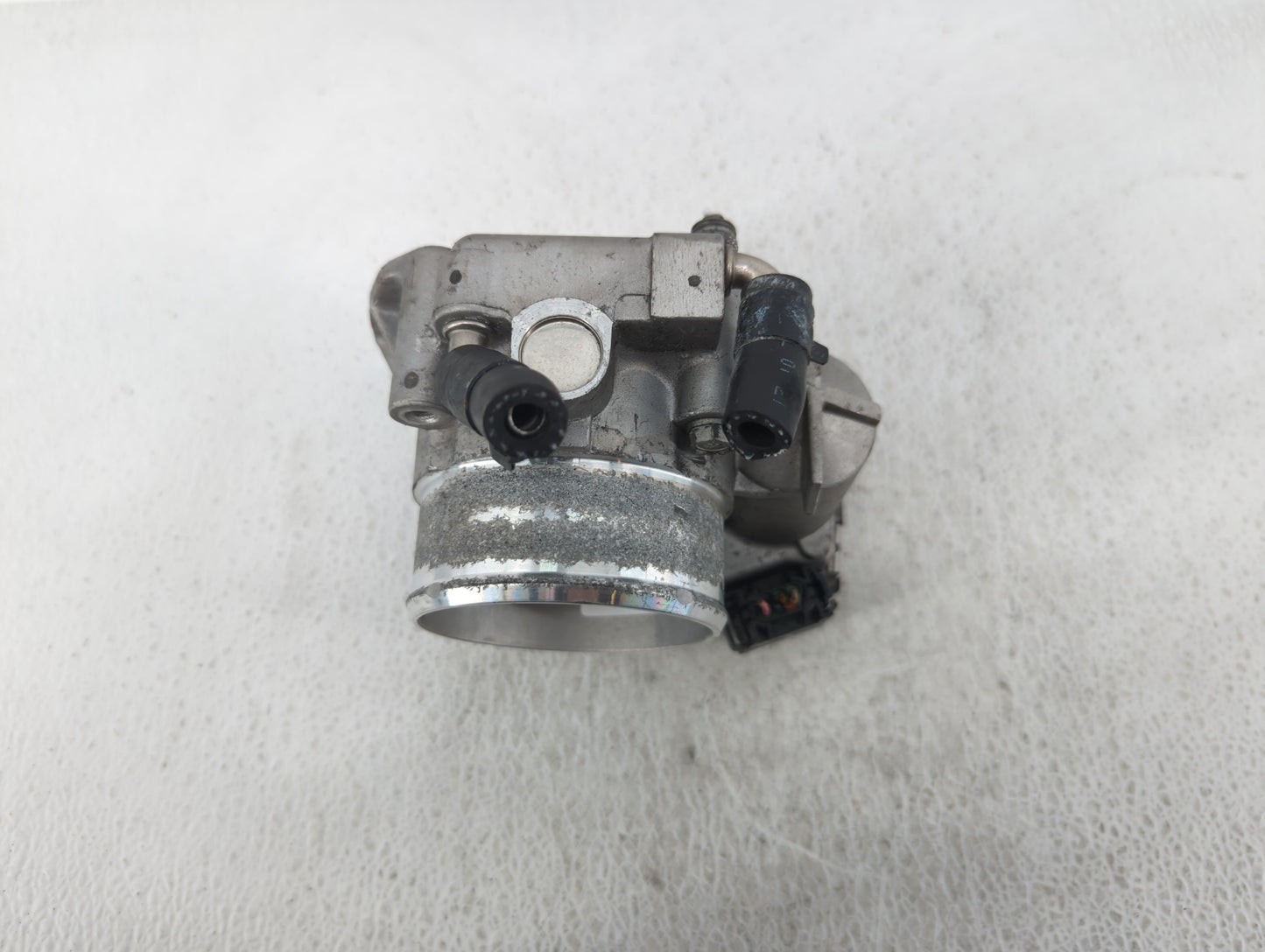 2014-2016 Kia Sportage Throttle Body P/N:35100-2G700 Fits Fits 2011 2012 2013 2014 2015 2016 OEM Used Auto Parts - Oemusedau