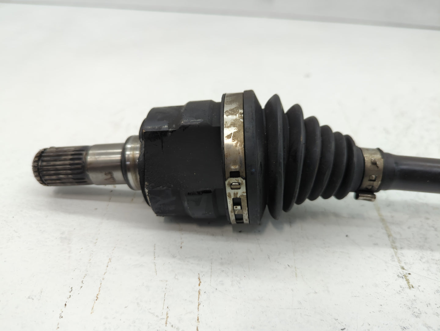 2015 Kia Sportage Axle Shaft Rear Passenger Cv C/v - Oemusedautoparts1.com