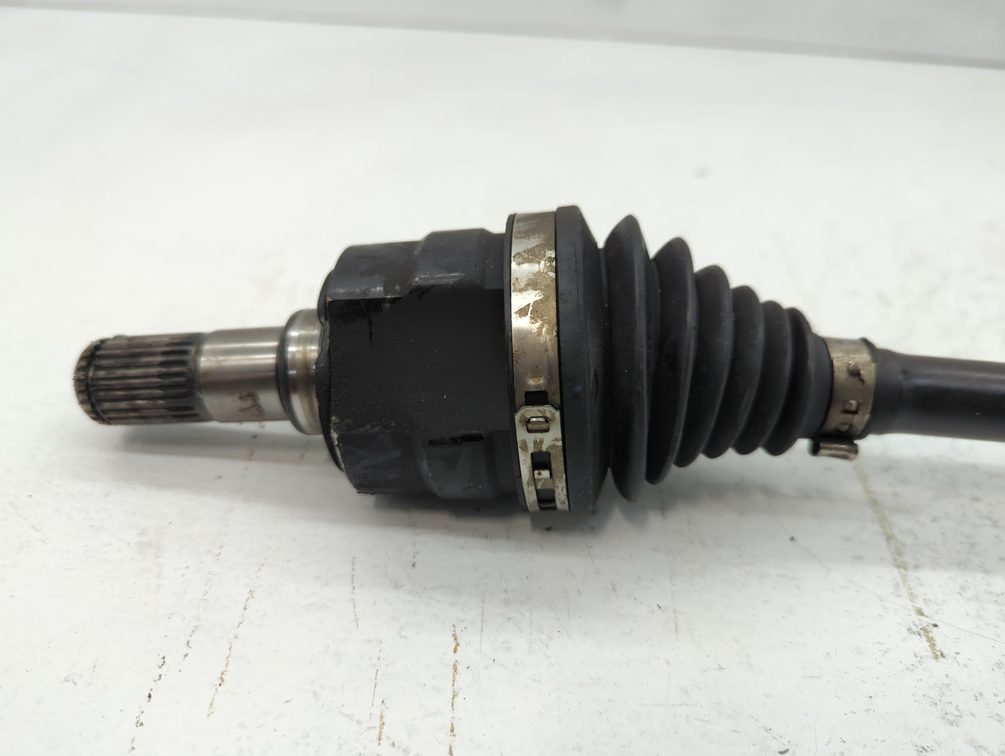 2015 Kia Sportage Axle Shaft Rear Passenger Cv C/v - Oemusedautoparts1.com