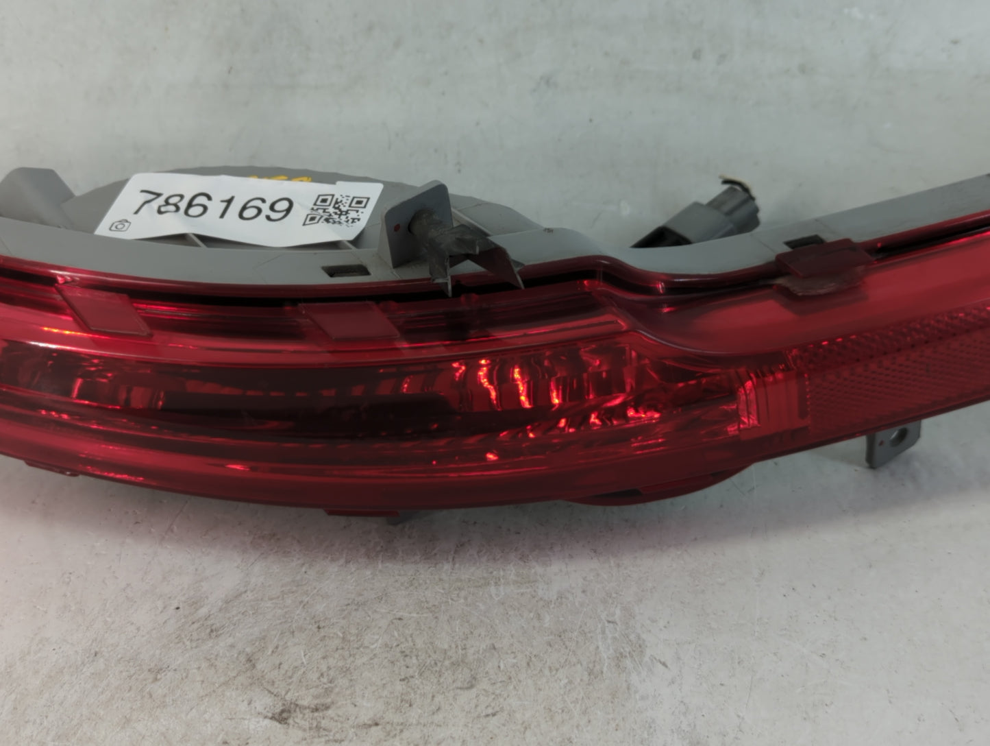2014-2016 Kia Sportage Tail Light Assembly Driver Left OEM P/N:27W NA 2357 Fits Fits 2014 2015 2016 OEM Used Auto Parts - Oe