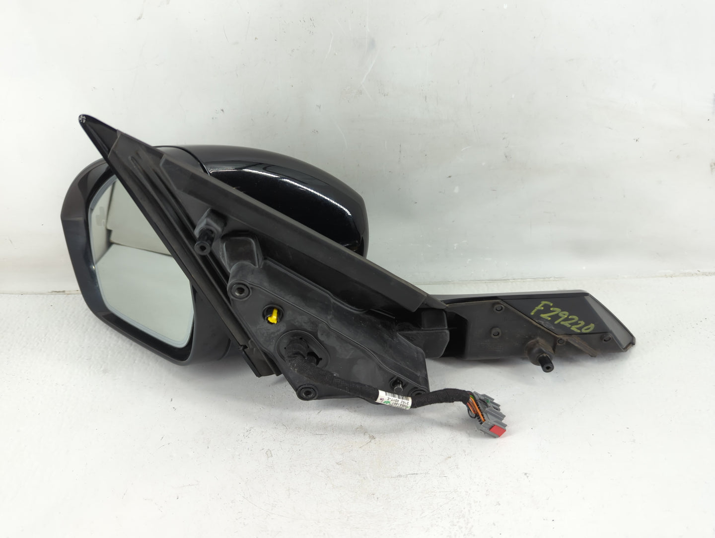 2015-2017 Land Rover Discovery Driver Side View Mirror - Left Door Mirror OEM Used - Oemusedautoparts1.com