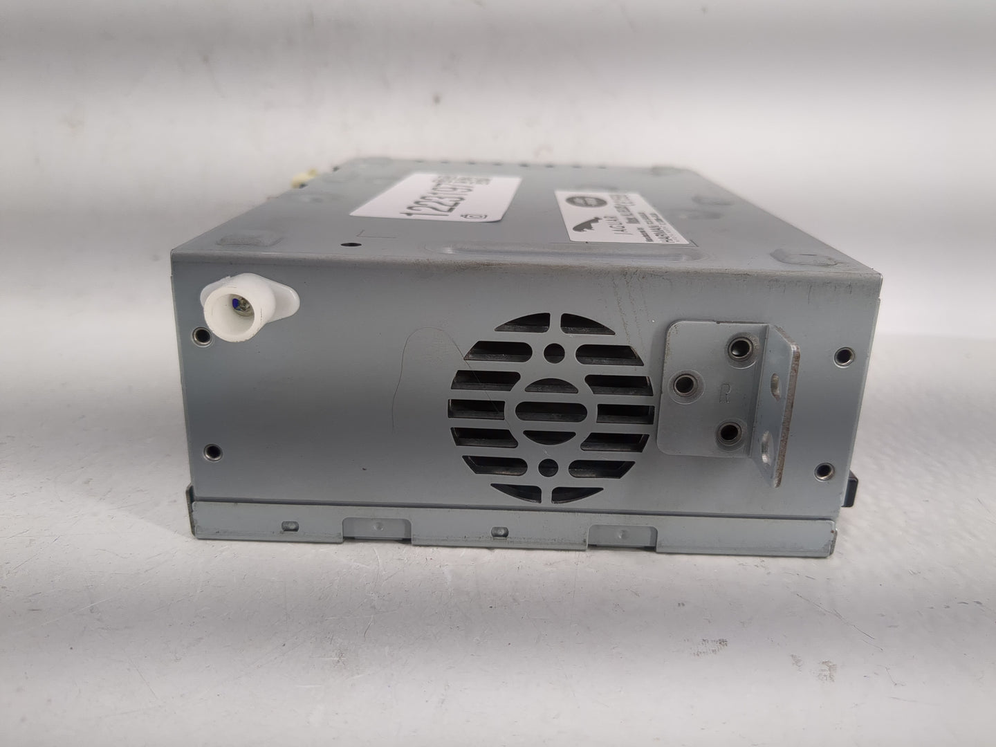 2015-2016 Land Rover Discovery Sport Radio AM FM Cd Player Receiver Replacement P/N:FK72-18K812-DH Fits Fits 2015 2016 OEM U