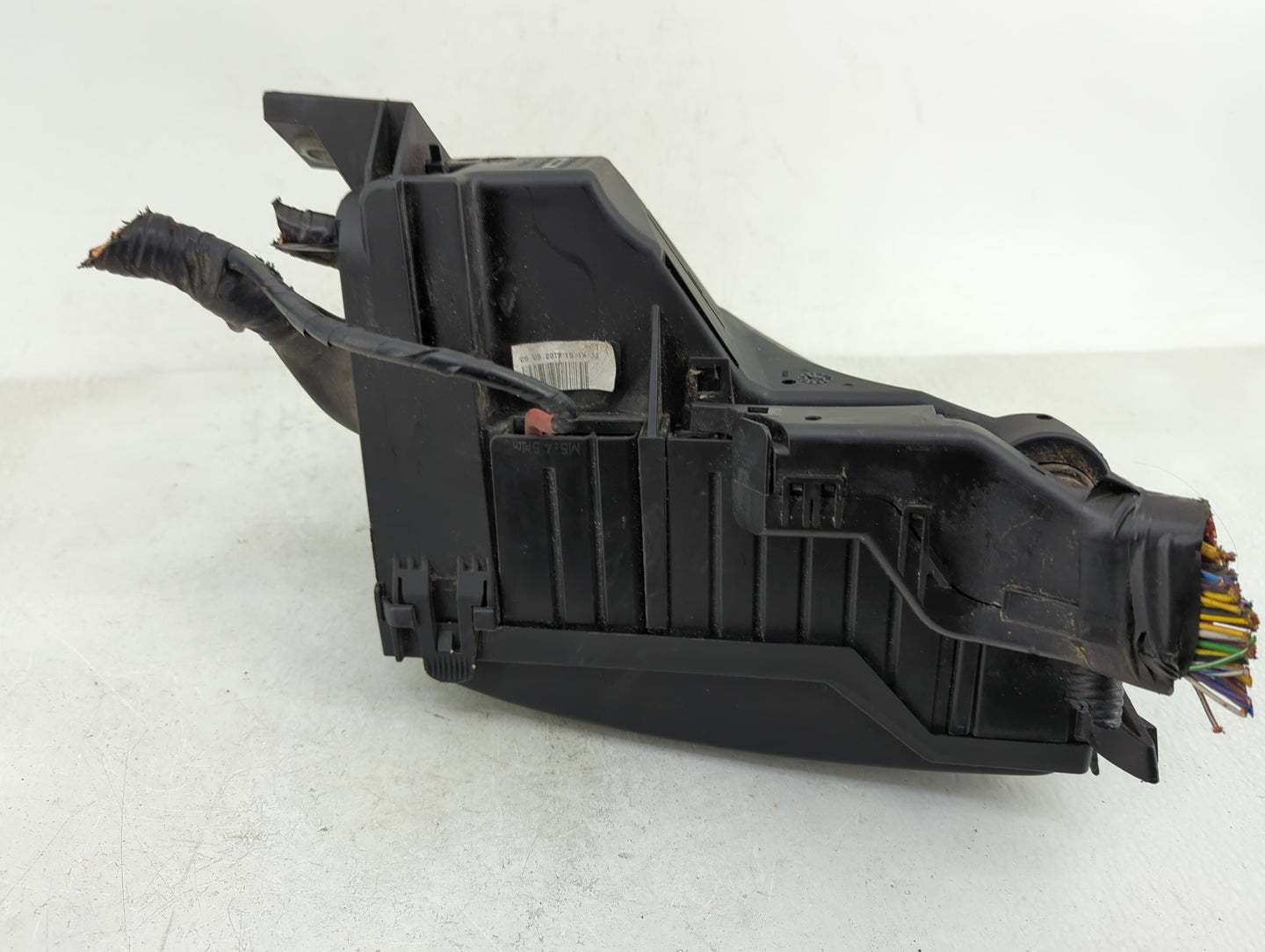 2015-2017 Land Rover Discovery Sport Fusebox Fuse Box Panel Relay Module P/N:GJ32-12B637-HD Fits Fits 2015 2016 2017 OEM Use