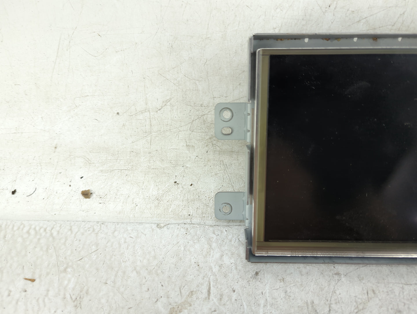 2015-2019 Land Rover Discovery Sport Information Display Screen - Oemusedautoparts1.com