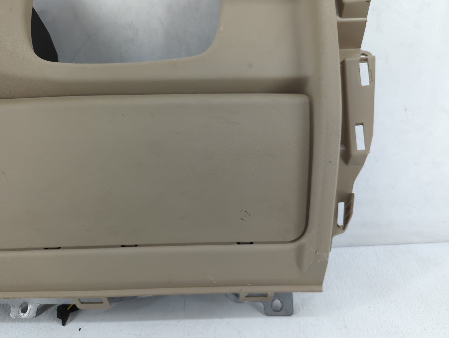 2015 Land Rover Discovery Sport Overhead Roof Console - Oemusedautoparts1.com