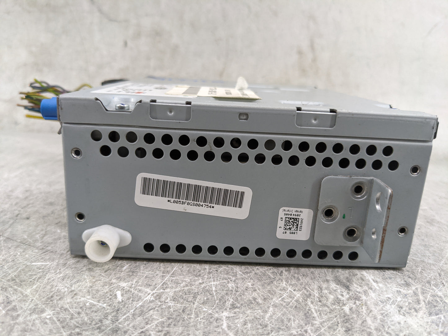 2015 Land Rover Discovery Sport Radio AM FM Cd Player Receiver Replacement P/N:NLIBEL005 2ACRLBEL005, 12356A-BEL005 Fits OEM