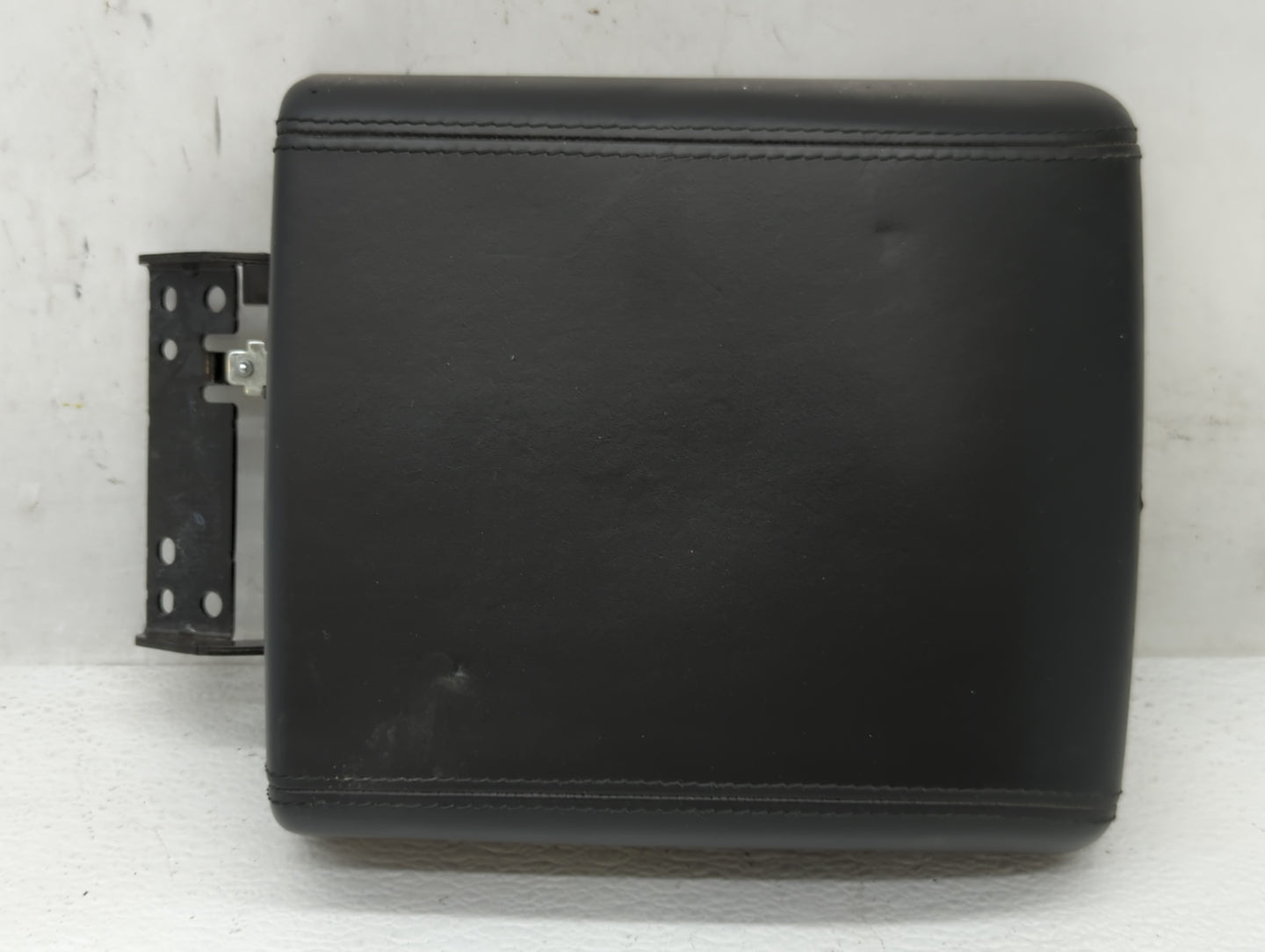 2015 Land Rover Discovery Sport Center Console Armrest Cover Lid Black - Oemusedautoparts1.com