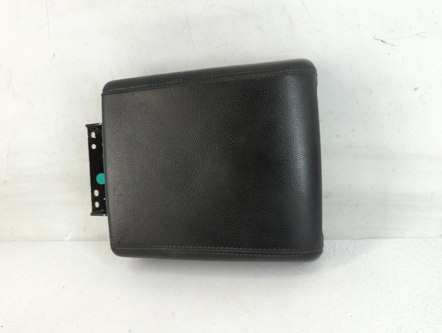 2015 Land Rover Discovery Sport Center Console Armrest Cover Lid Fits OEM Used Auto Parts - Oemusedautoparts1.com