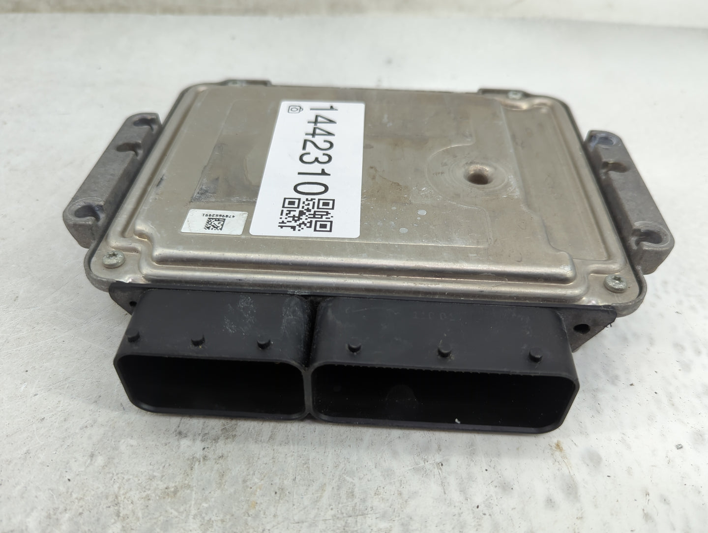 2015 Land Rover Evoque PCM Engine Control Computer ECU ECM PCU OEM P/N:EJ32-12B684-MC 0261S10410 Fits Fits 2014 2016 2017 OE