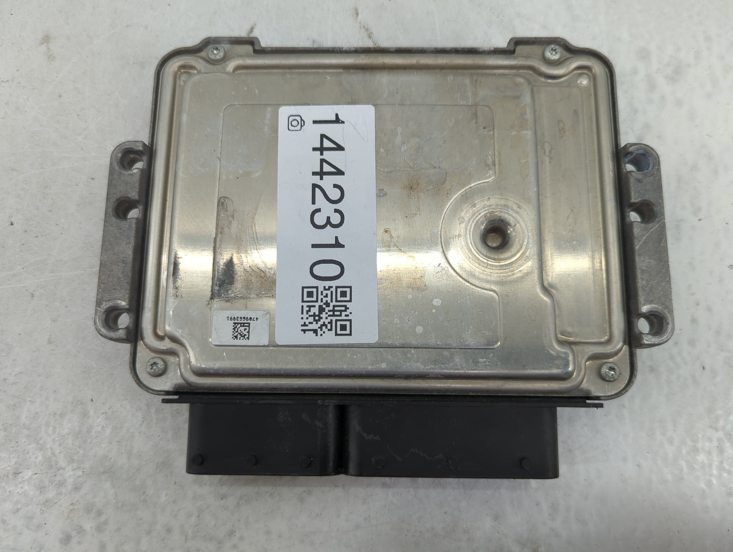 2015 Land Rover Evoque PCM Engine Control Computer ECU ECM PCU OEM P/N:EJ32-12B684-MC 0261S10410 Fits Fits 2014 2016 2017 OE
