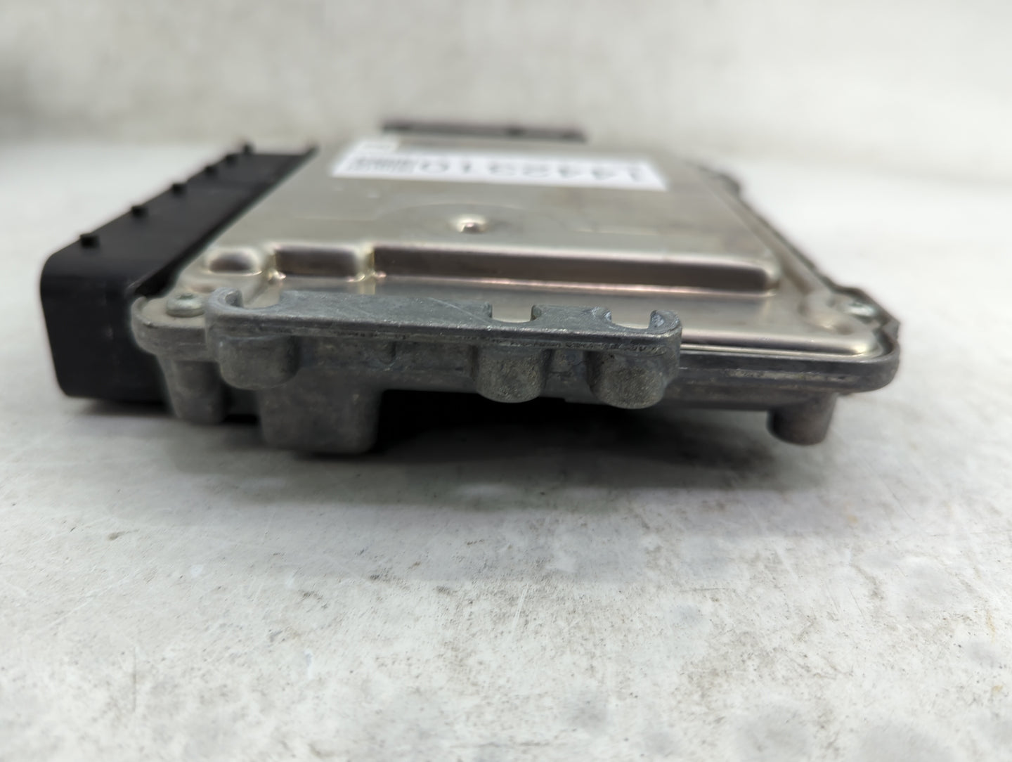 2015 Land Rover Evoque PCM Engine Control Computer ECU ECM PCU OEM P/N:EJ32-12B684-MC 0261S10410 Fits Fits 2014 2016 2017 OE
