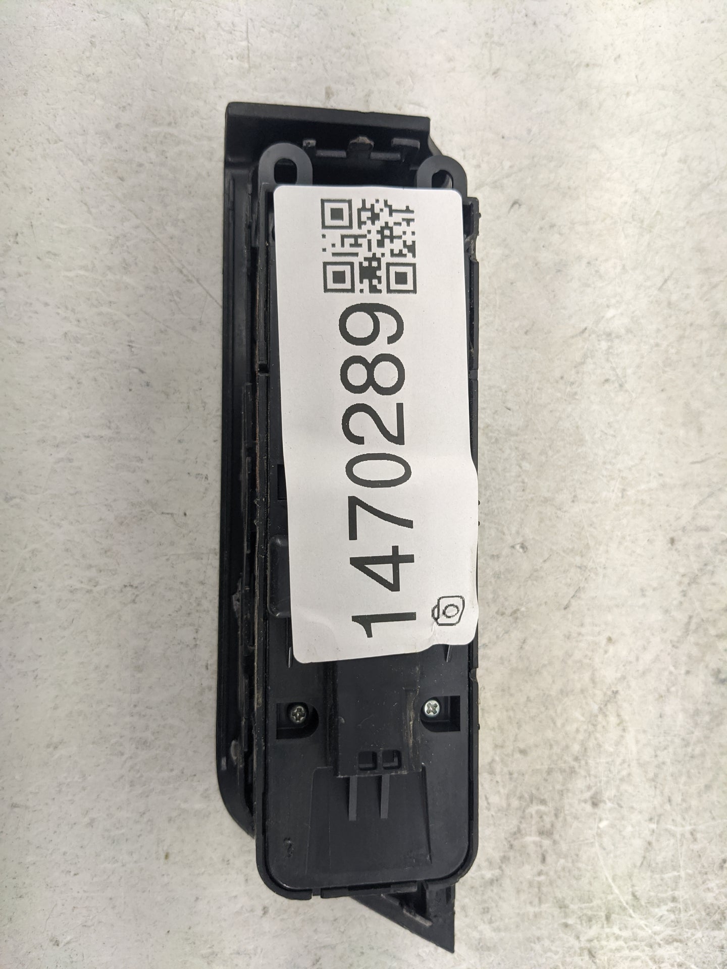 2015 Land Rover Evoque Master Power Window Switch Replacement Driver Side Left P/N:54666 Fits OEM Used Auto Parts - Oemuseda