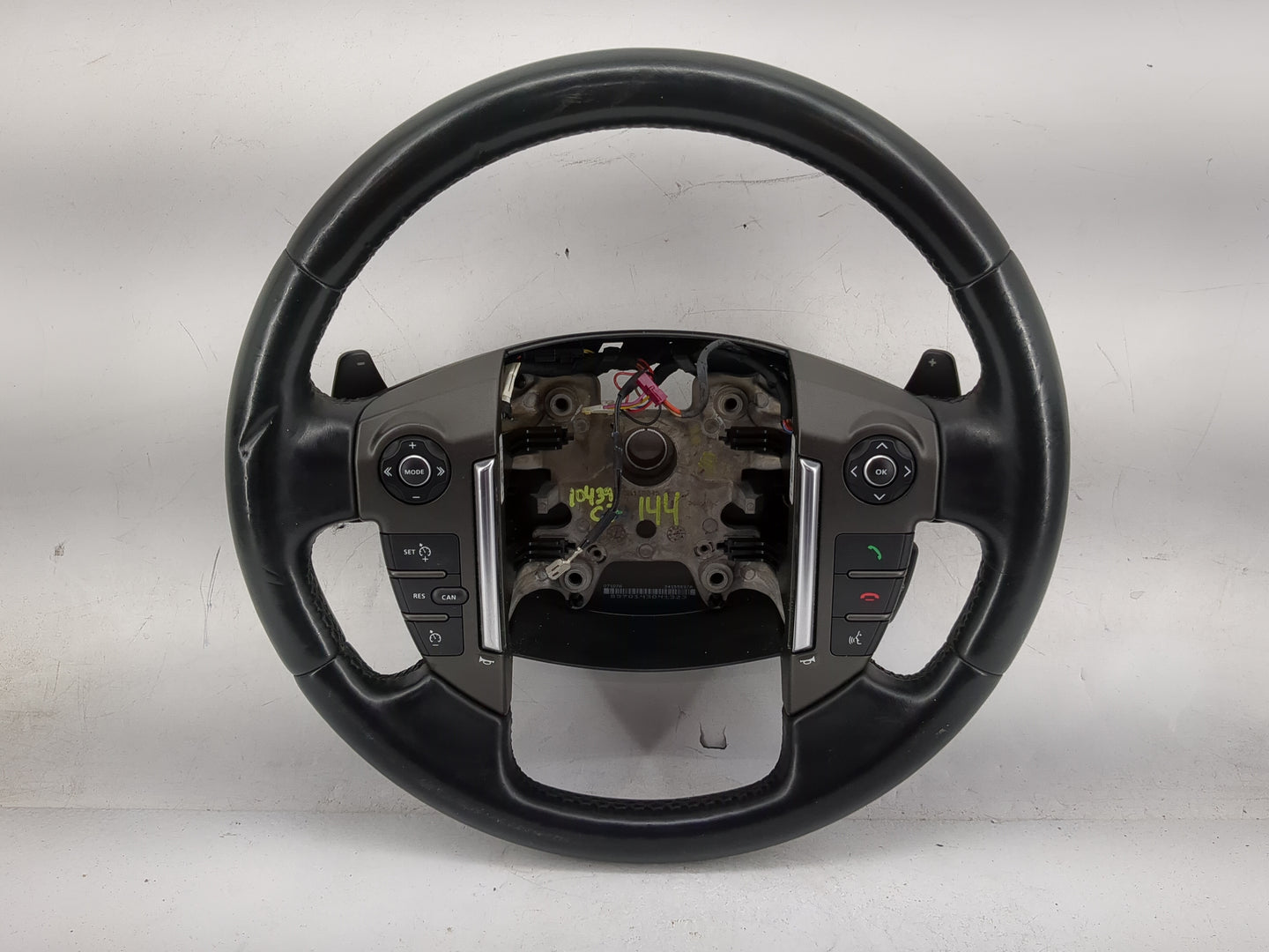 2015 Land Rover Lr4 Steering Wheel Oem Black - Oemusedautoparts1.com