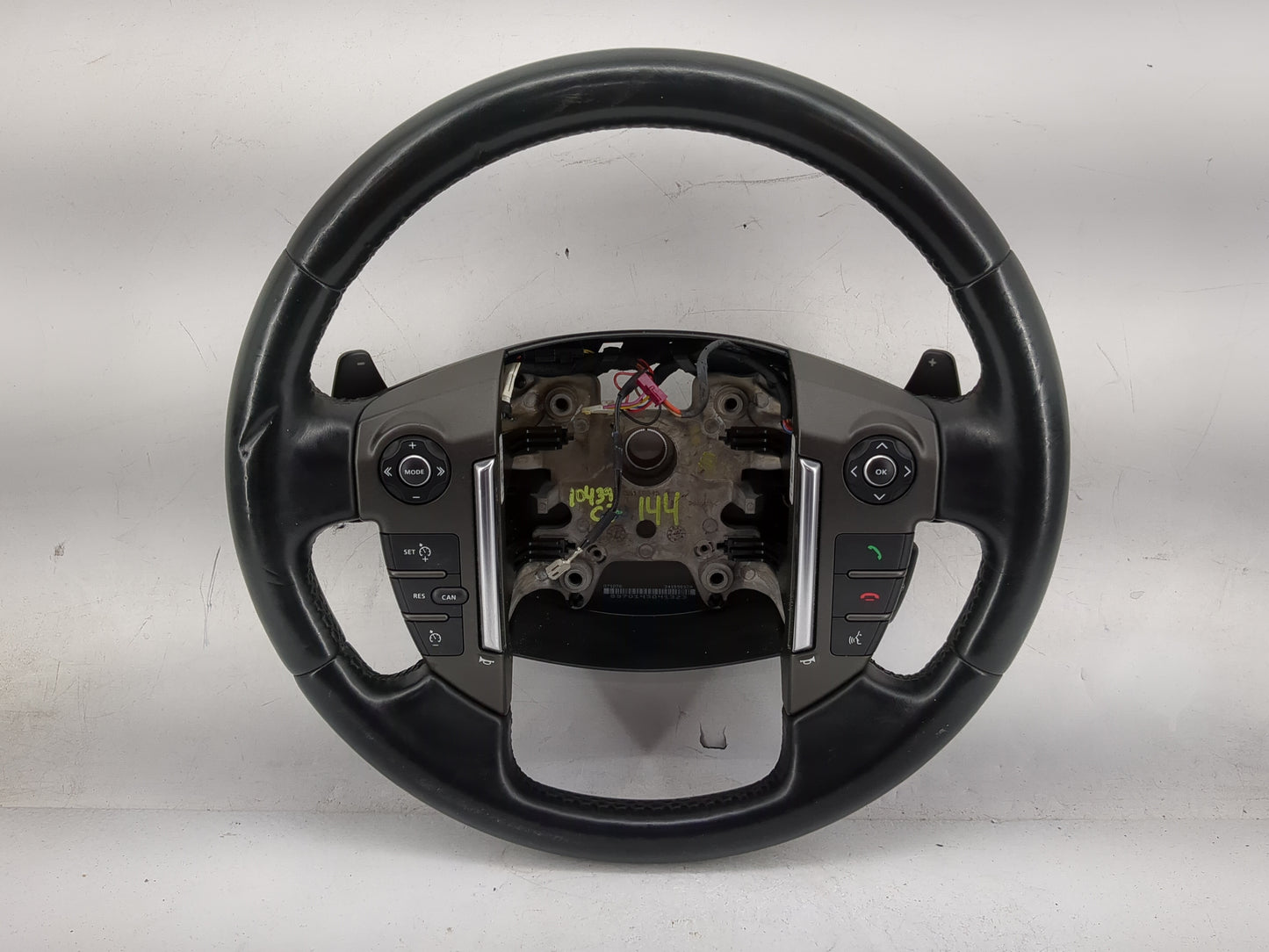 2015 Land Rover Lr4 Steering Wheel Oem Black - Oemusedautoparts1.com