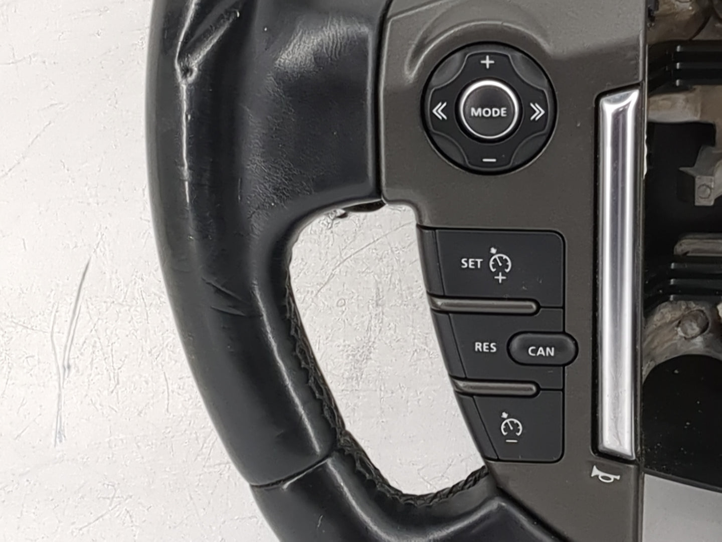 2015 Land Rover Lr4 Steering Wheel Oem Black - Oemusedautoparts1.com
