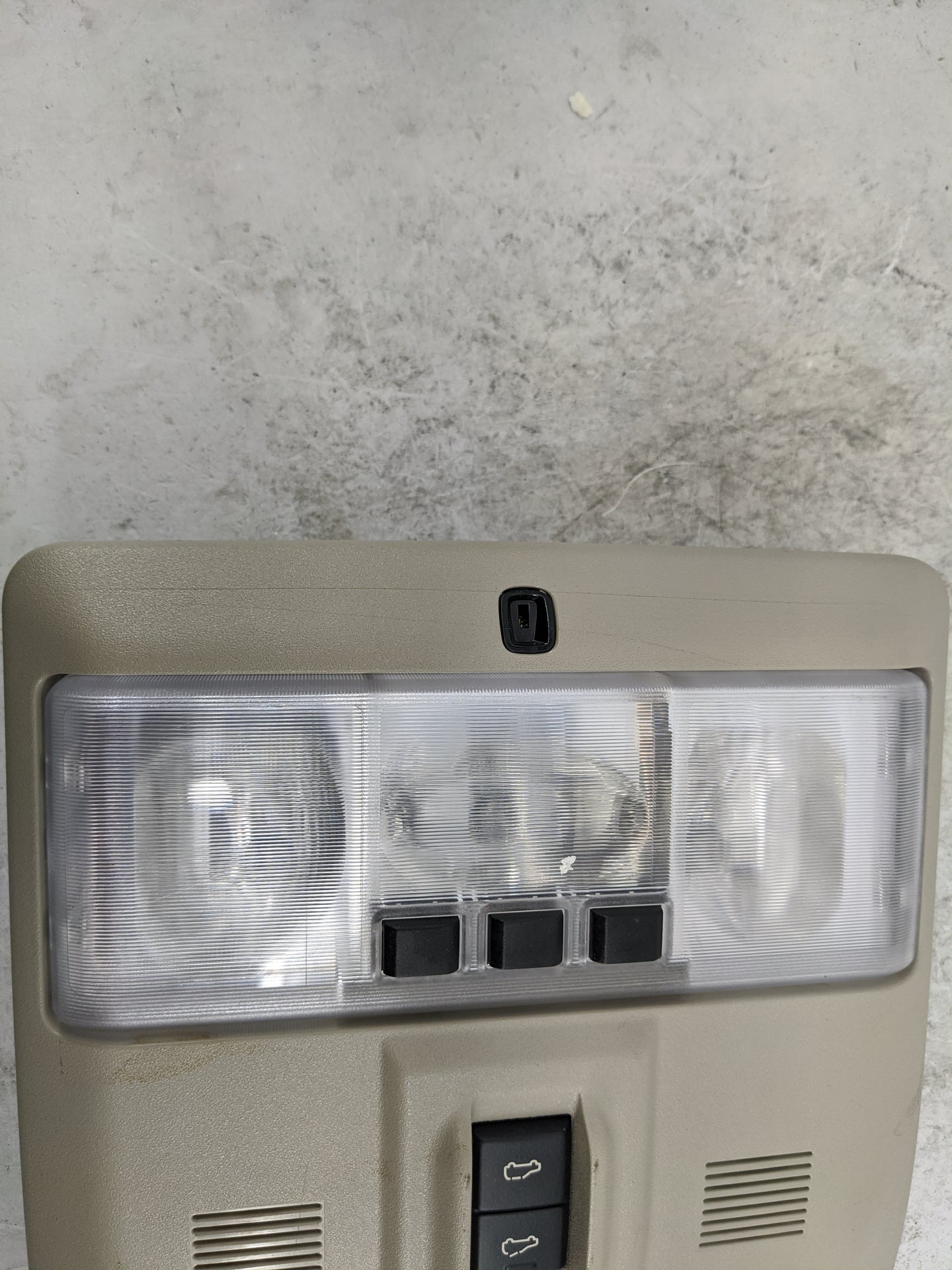 2015 Land Rover Lr4 Overhead Roof Console Tan - Oemusedautoparts1.com