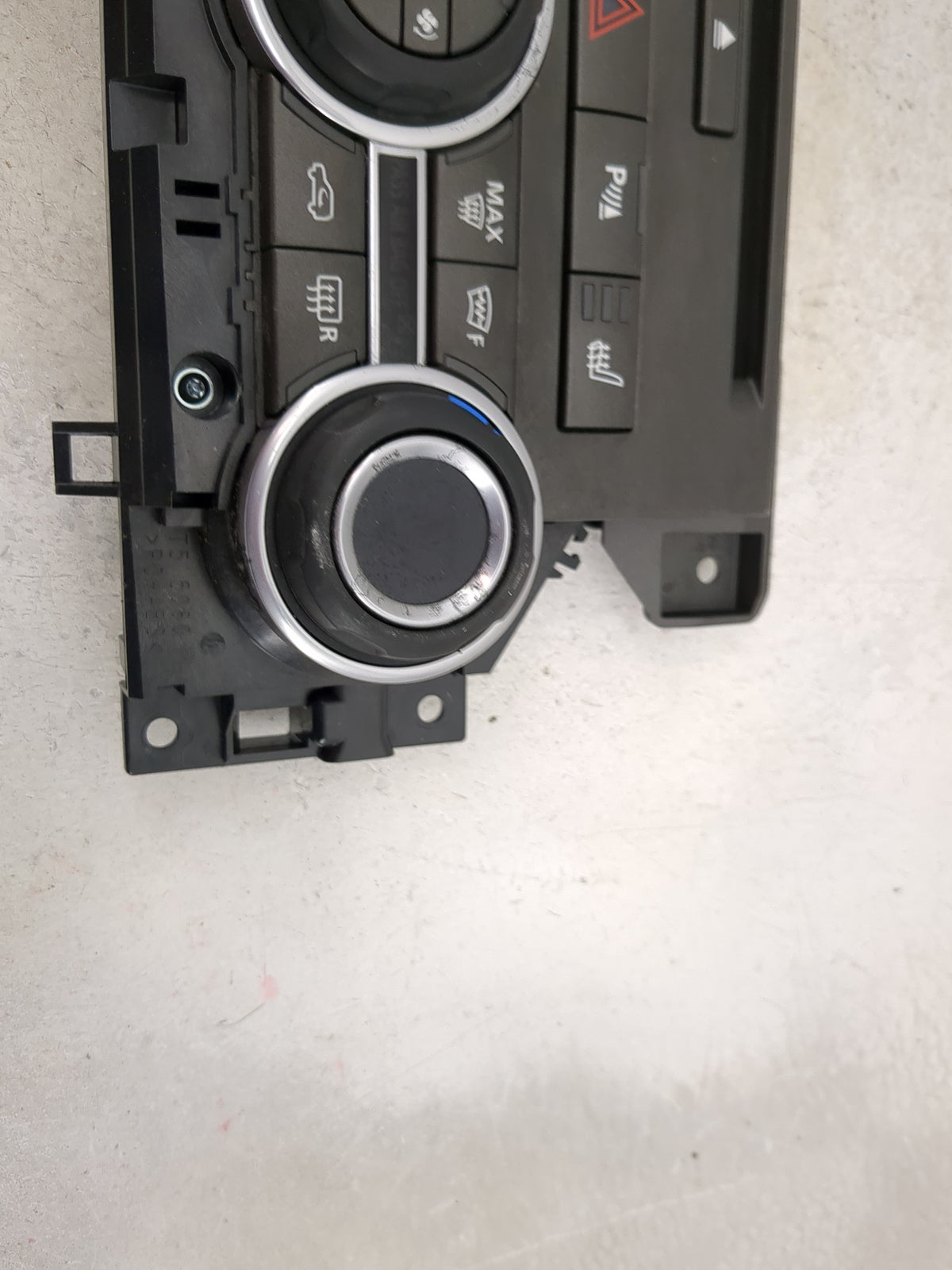 2010-2016 Land Rover Lr4 Climate Control Module Temperature AC/Heater Replacement P/N:GH22-19E900-NA 28469377 Fits OEM Used 