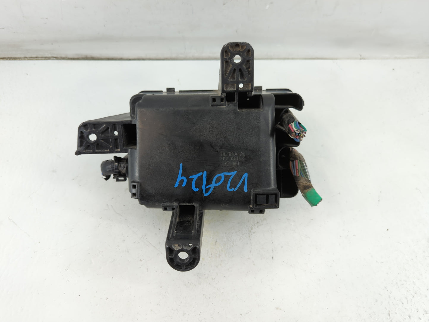 2016-2018 Land Rover Range Rover Fusebox Fuse Box Panel Relay Module Fits Fits 2016 2017 2018 OEM Used Auto Parts - Oemuseda