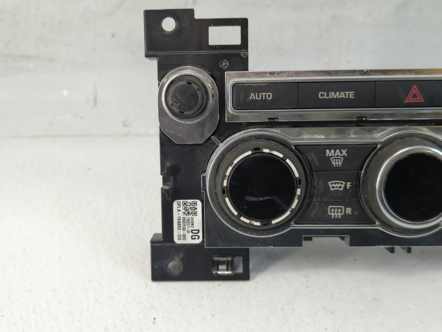 2014-2015 Land Rover Range Rover Climate Control Module Temperature AC/Heater Replacement P/N:DPLA-18A802-DG Fits Fits 2014 