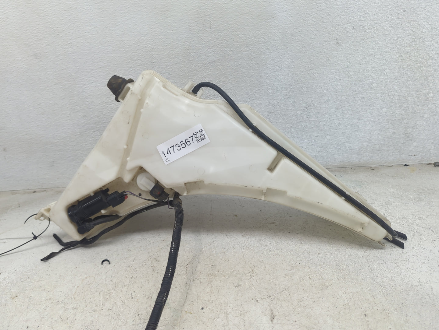 2013 Land Rover Range Rover Windshield Washer Fluid Reservoir Bottle Oem - Oemusedautoparts1.com