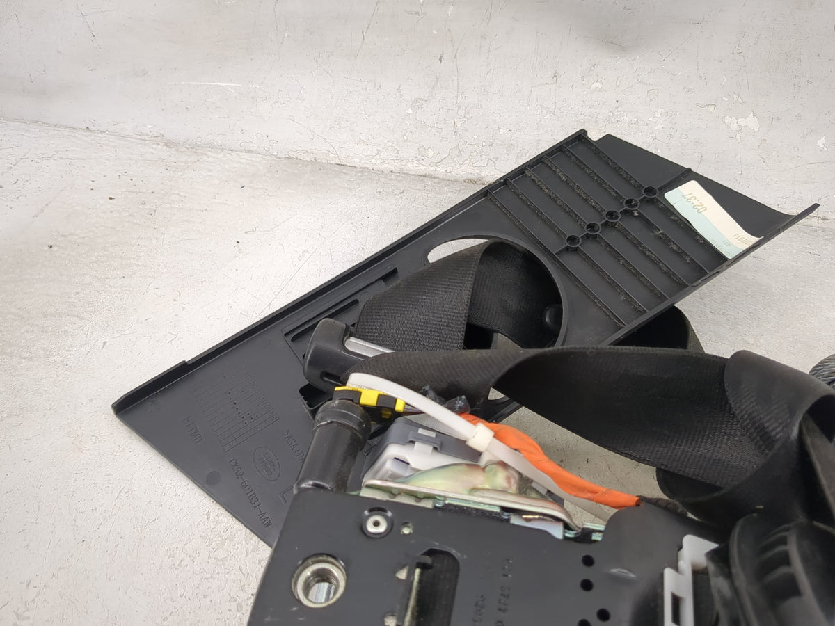 2013-2019 Land Rover Range Rover Driver Seatbelt Buckle - Oemusedautoparts1.com