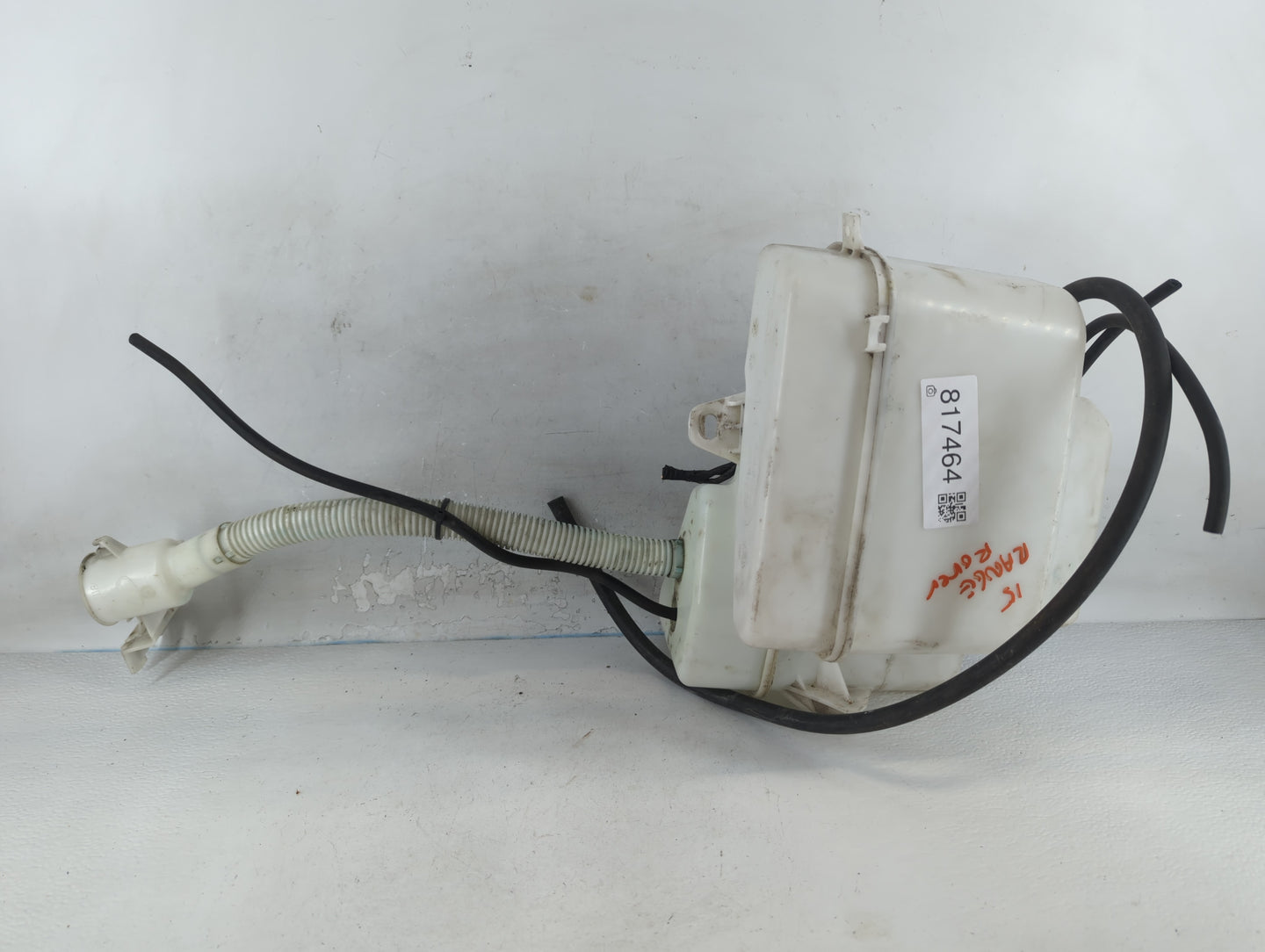 2013 Land Rover Range Rover Windshield Washer Fluid Reservoir Bottle Oem - Oemusedautoparts1.com