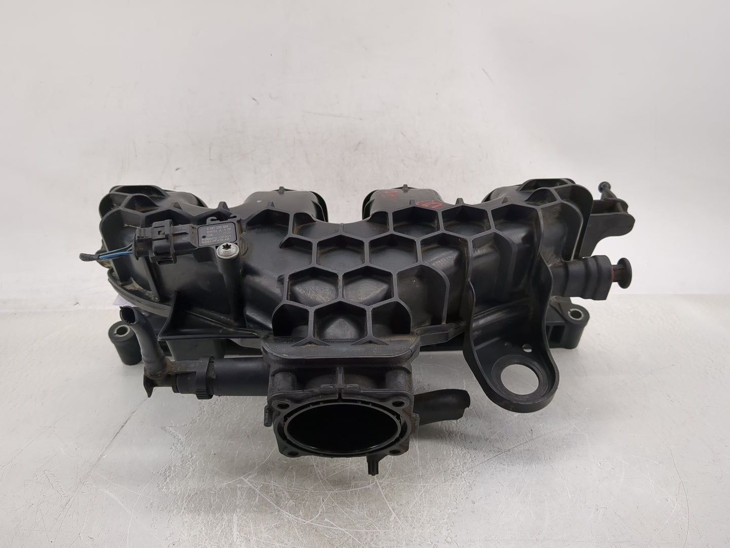 2015 Land Rover Range Rover Evoque Air Intake Manifold P/N:AG9G9424-BH Fits Fits 2013 2014 2016 2017 2018 2019 2020 OEM Used