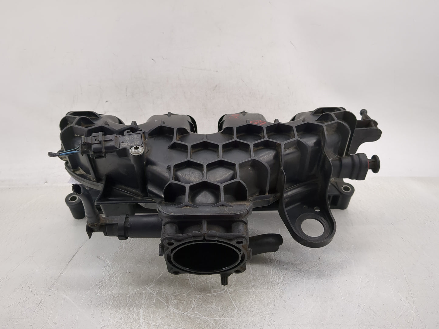2015 Land Rover Range Rover Evoque Air Intake Manifold P/N:AG9G9424-BH Fits Fits 2013 2014 2016 2017 2018 2019 2020 OEM Used